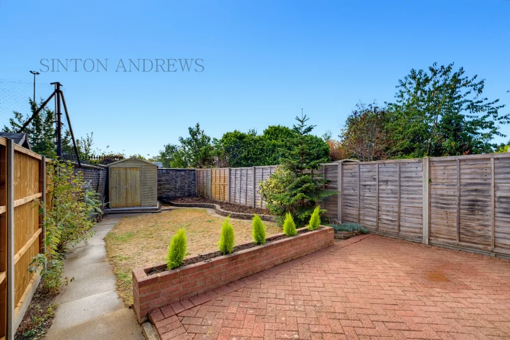 Littlewood Close, Ealing, photo 4