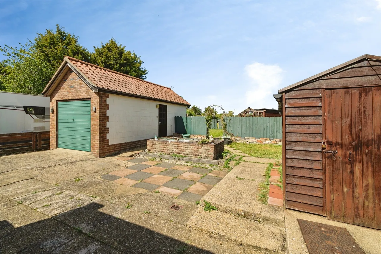 Station Road, Burston, IP22, photo 17