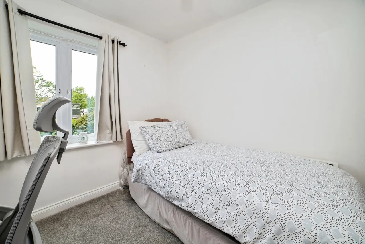 Archdale Close, Chesterfield, Derbyshire, S40, photo 15