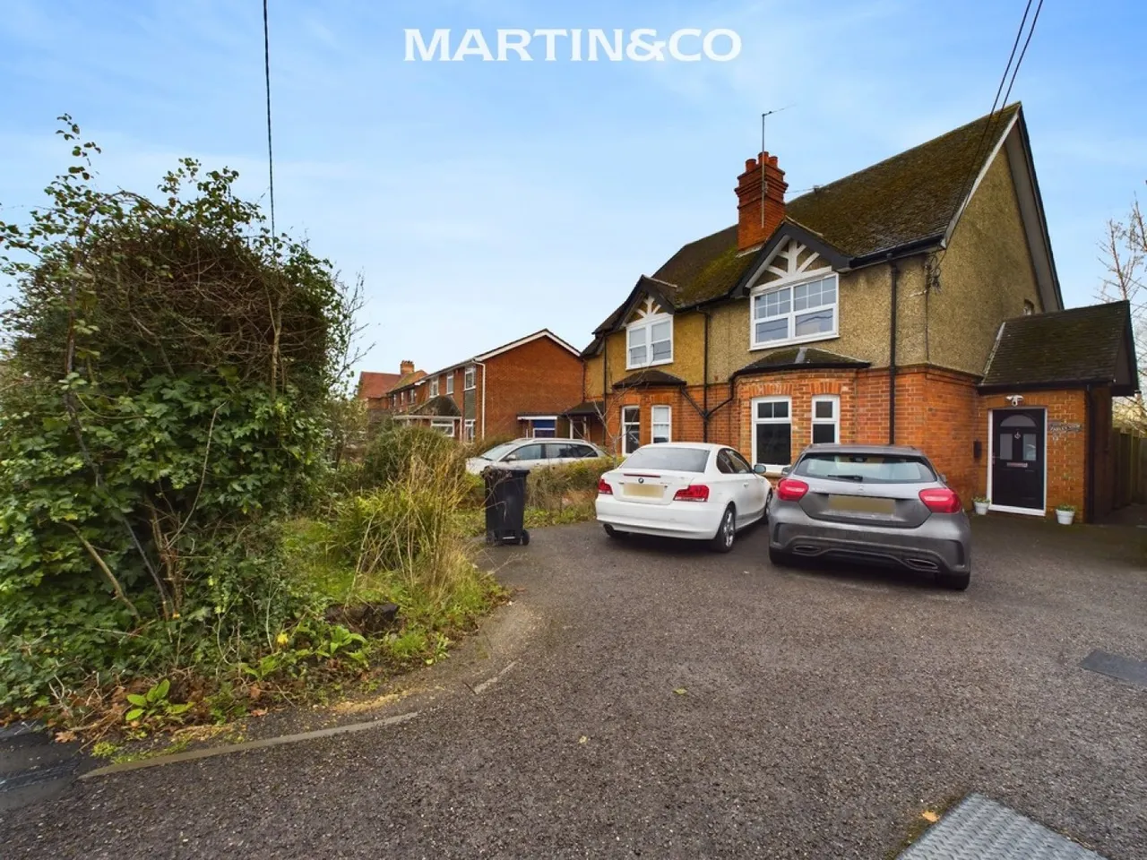 3 bed house for sale — Cutbush Lane West, Shinfield