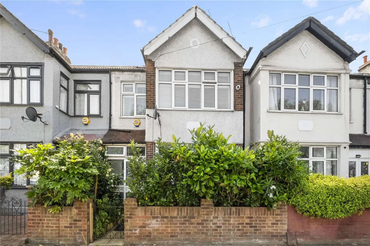 4 bed house for sale — Durnsford Road, Wimbledon Park, London, SW19 8DS