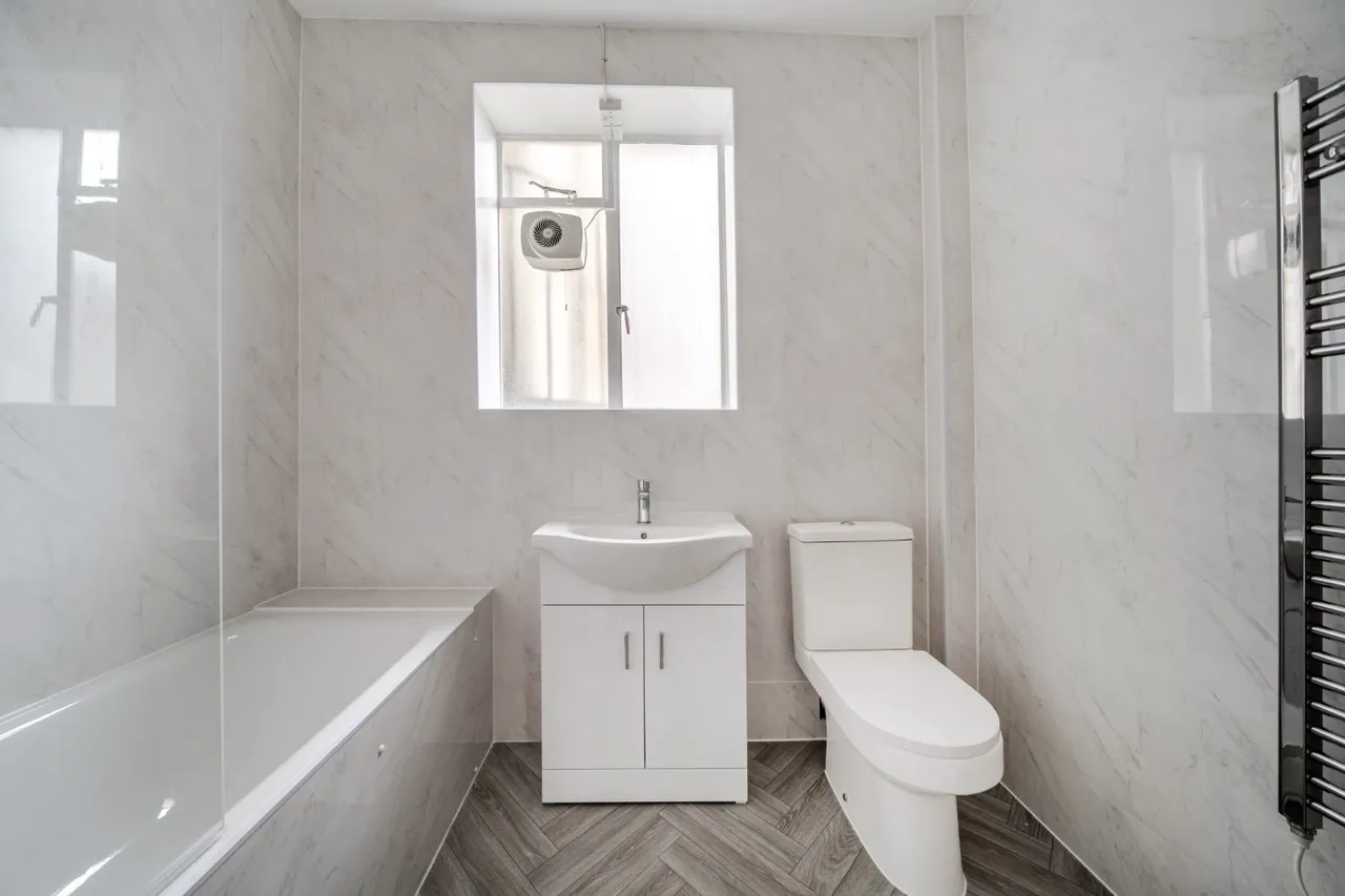 Charleville Road, Barons Court, W14, photo 3