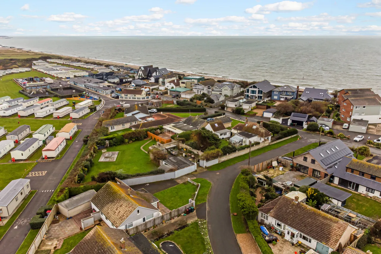 East Bracklesham Drive, Chichester, PO20, photo 7