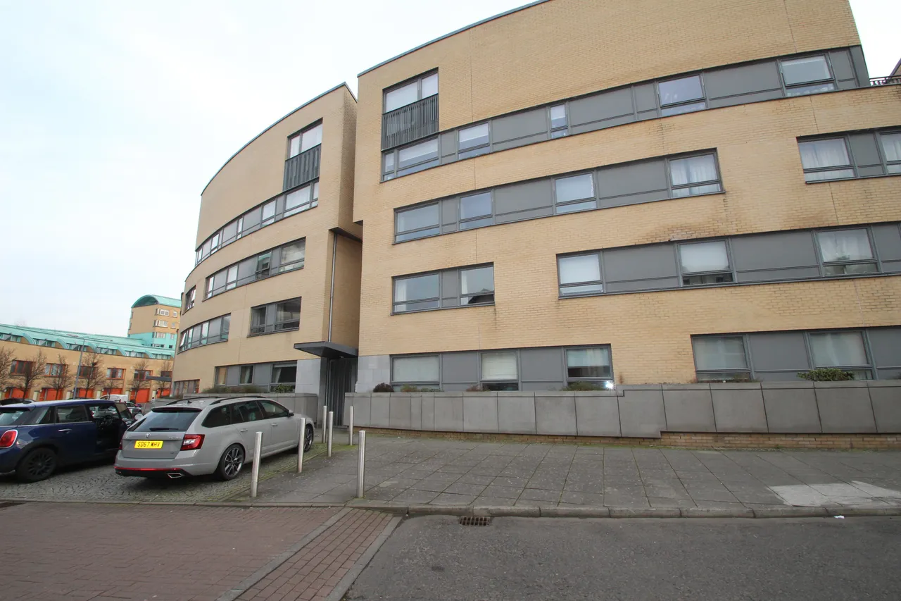 2 bed flat to rent, Queen Elizabeth Gardens, New Gorbals, G5