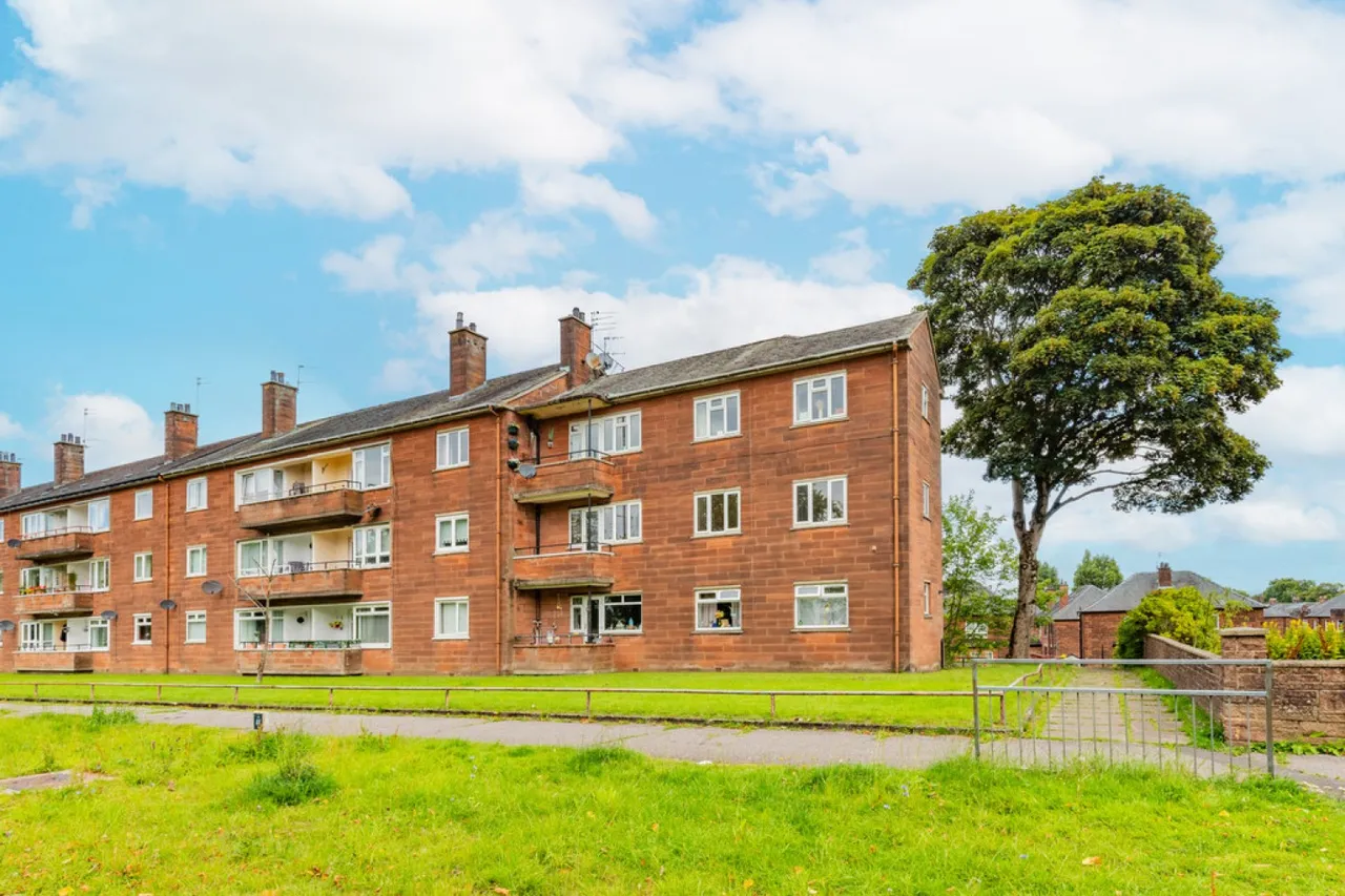 3 bed flat for sale — 1/1, 39 Ladybank Drive