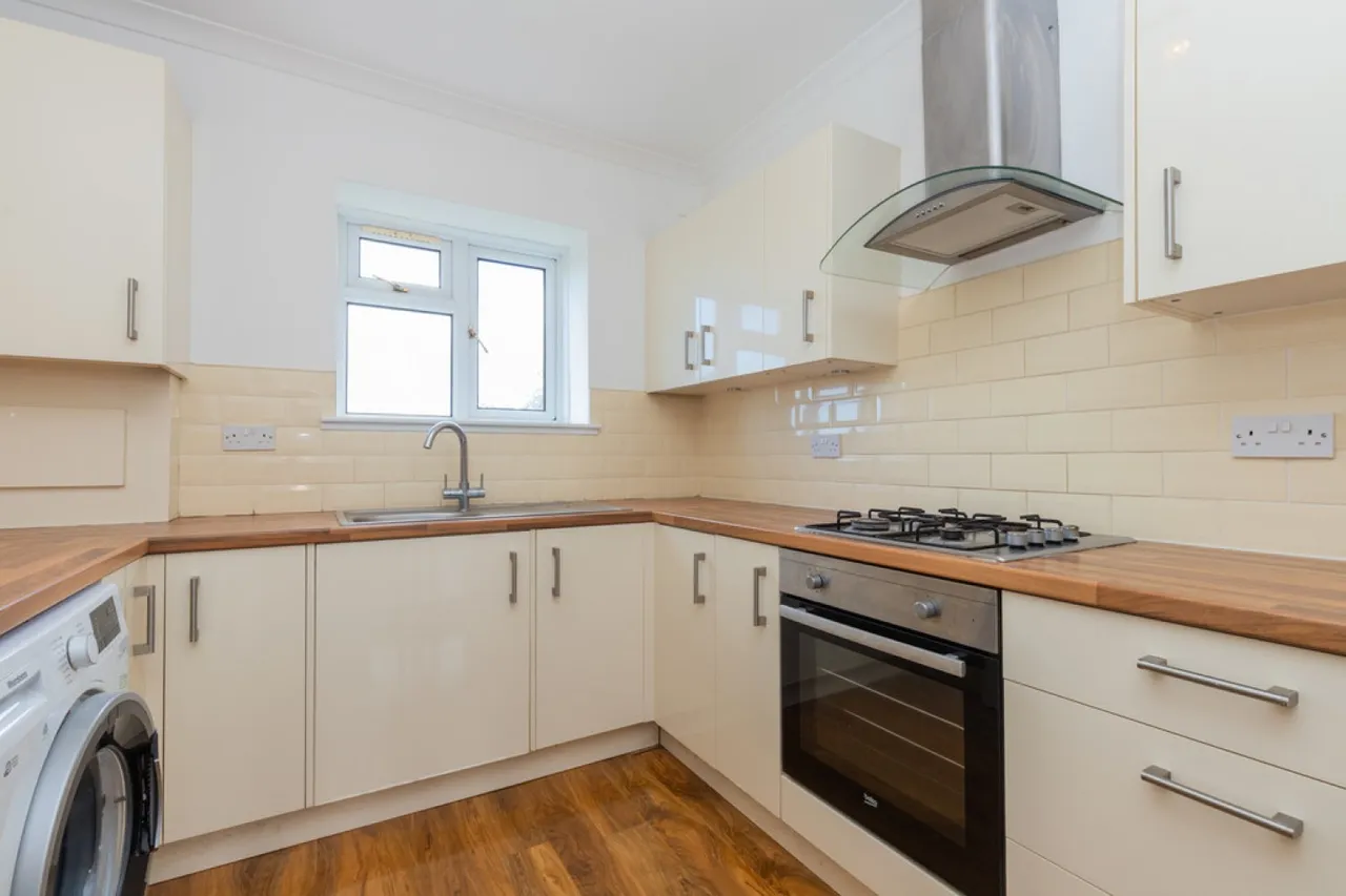 1/1, 39 Ladybank Drive, photo 11