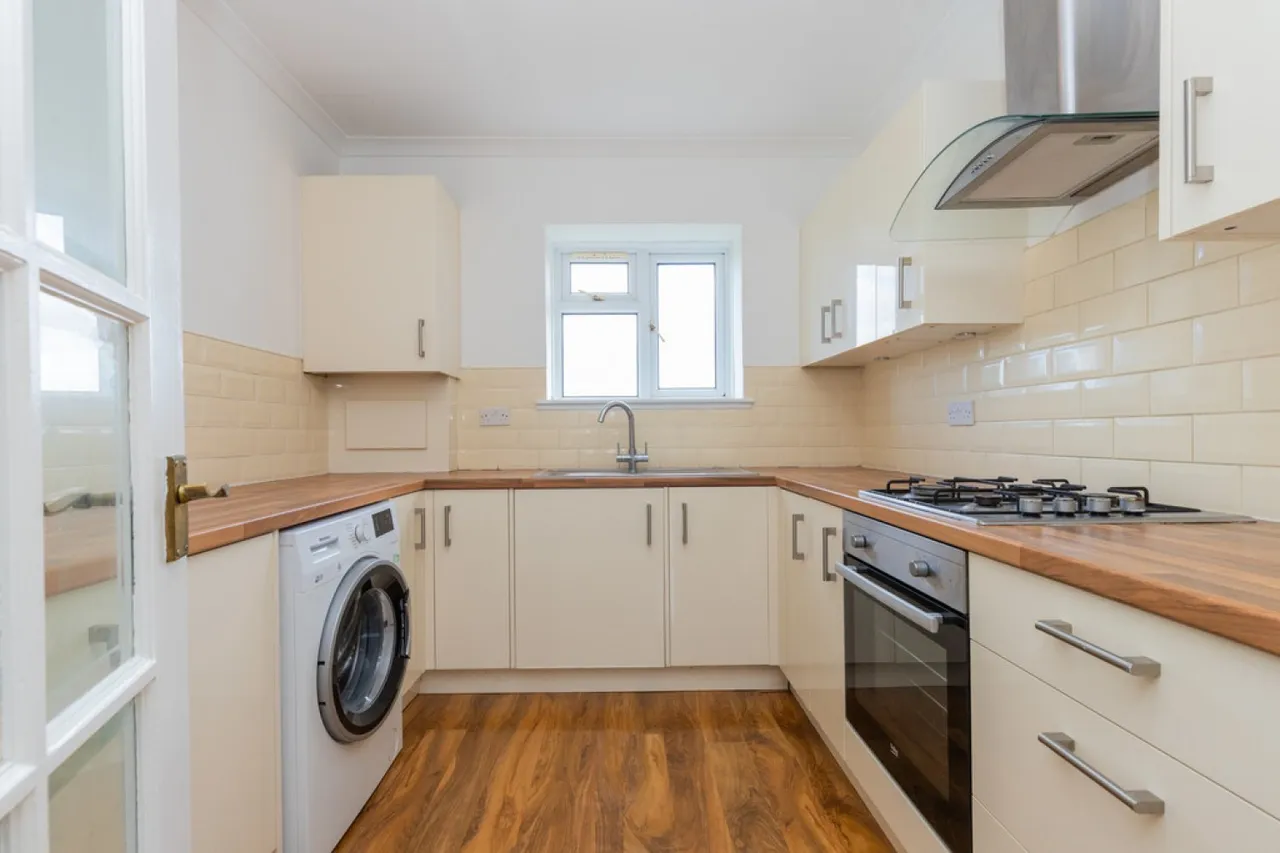 1/1, 39 Ladybank Drive, photo 10