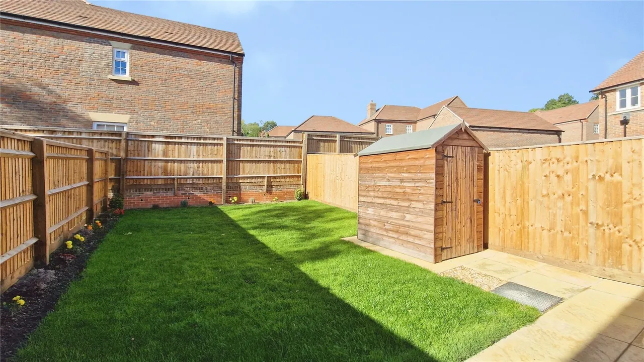 Assheton Croft, Binfield, RG42, photo 13