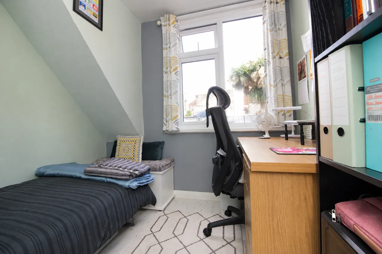 Woodlands Road, Ditton, ME20, photo 9