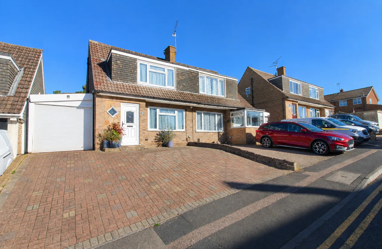3 bed house for sale, Woodlands Road, Ditton, ME20