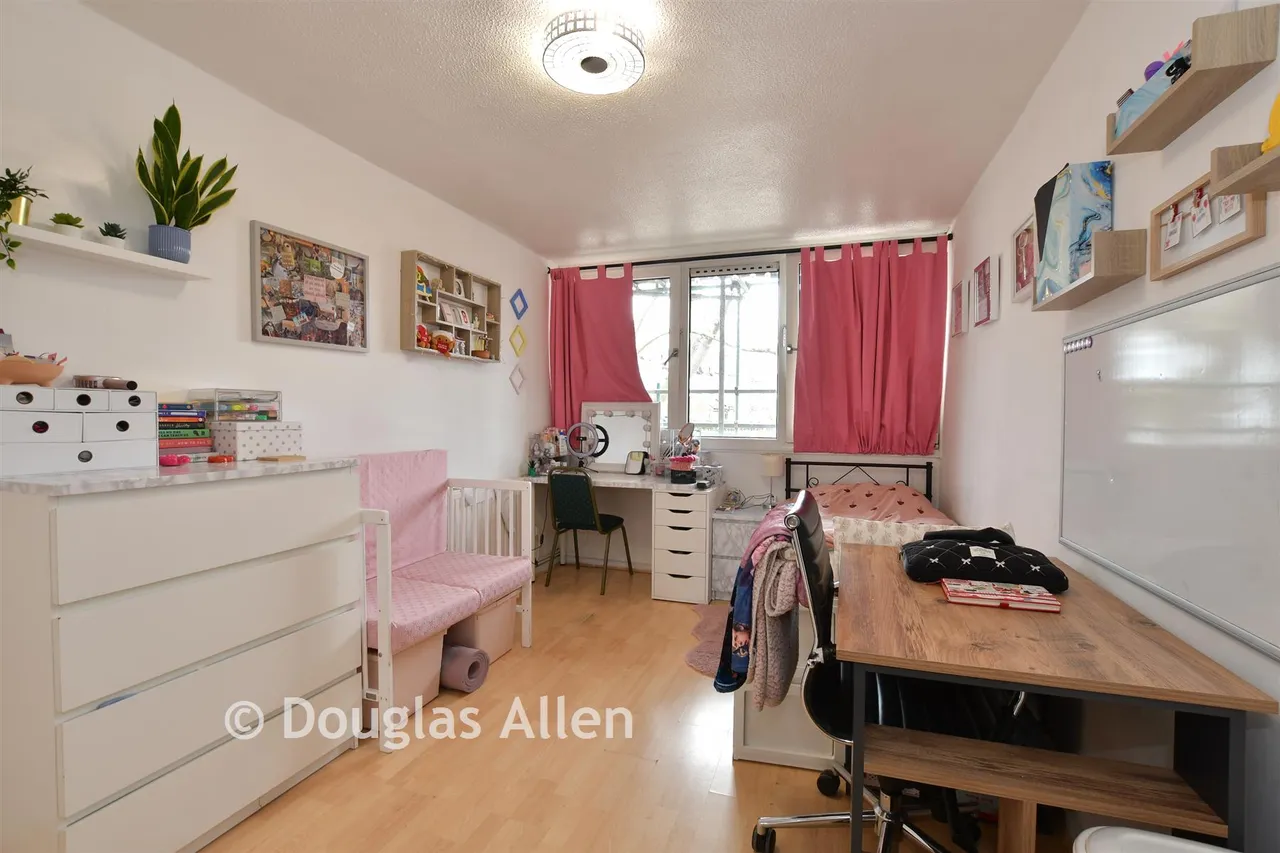 Ray Lodge Road, Woodford Green, IG8, photo 4