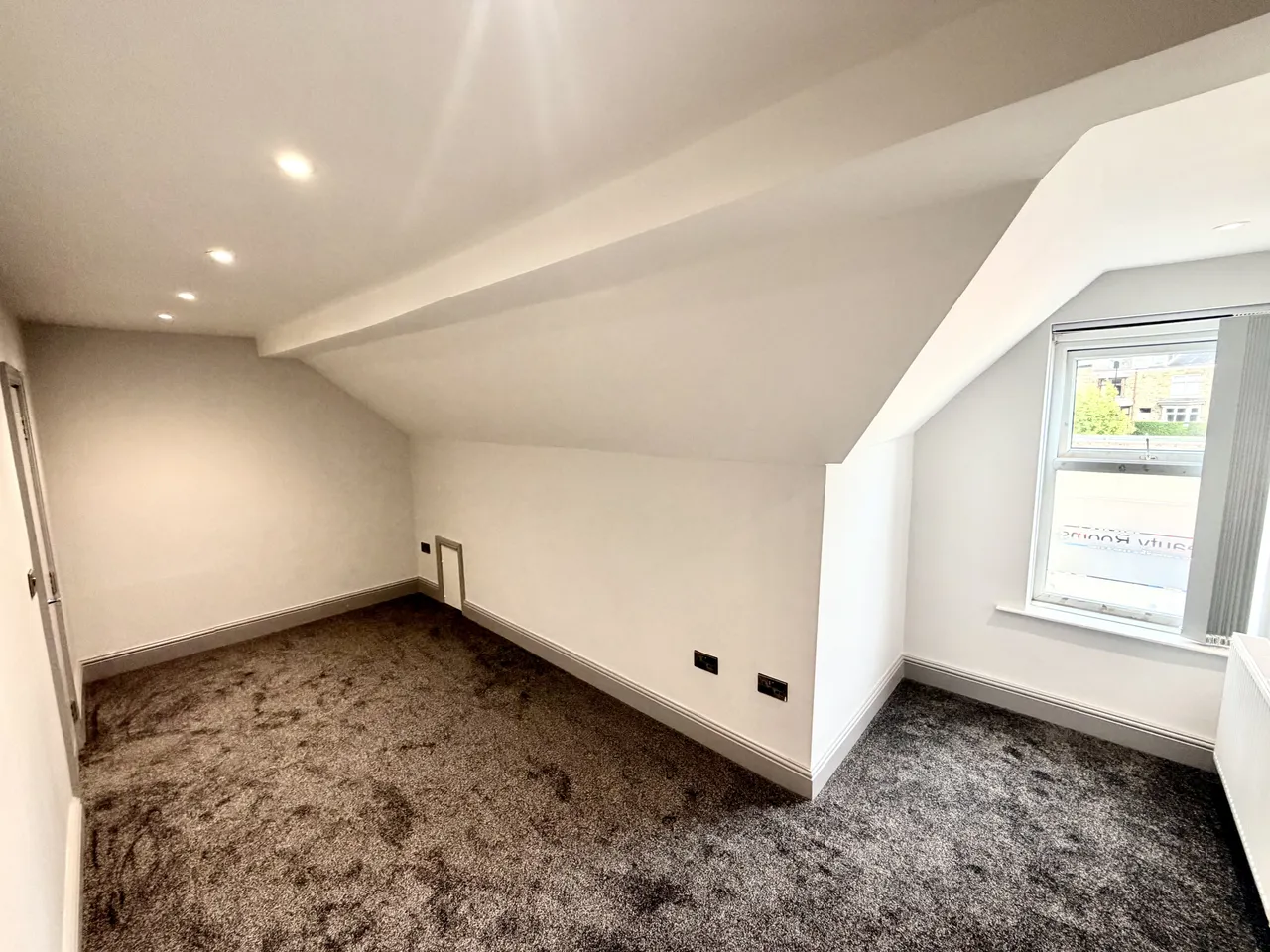 Ecclesall Road, Sheffield, S11 8TR, photo 2