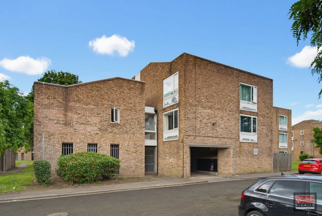 Bristol Close, Stanwell, photo 8