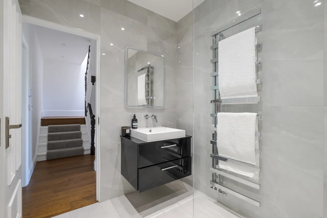 Coolhurst Road, London, N8, photo 37