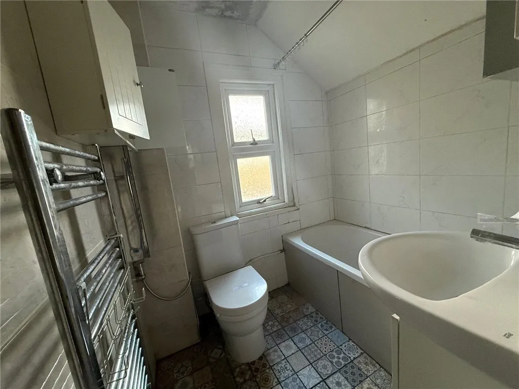 2 bed house for sale, Northborough Road, London, SW16