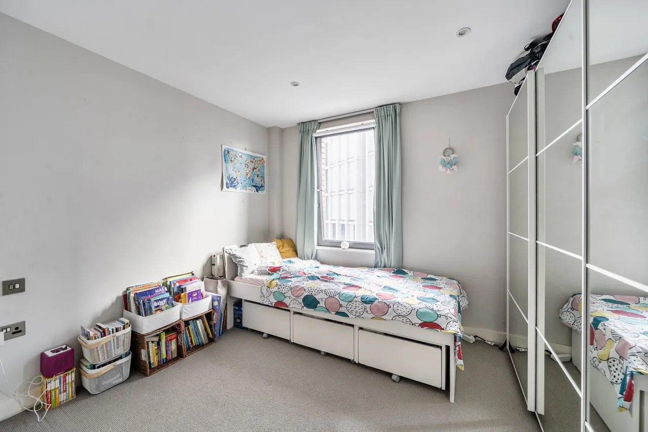 Lett Road, London, E15, photo 9
