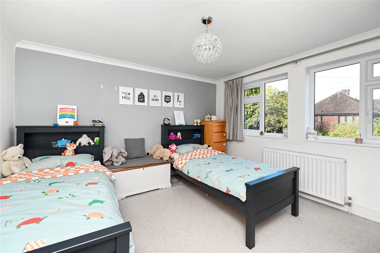 Vicarage Lane, Laleham, TW18, photo 17