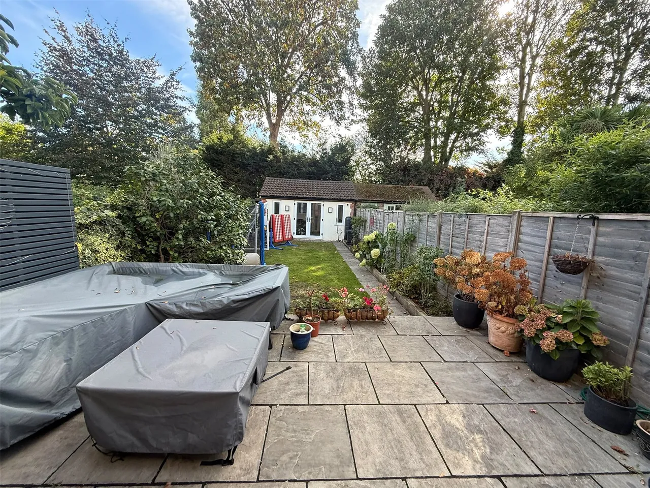 Vicarage Lane, Laleham, TW18, photo 8