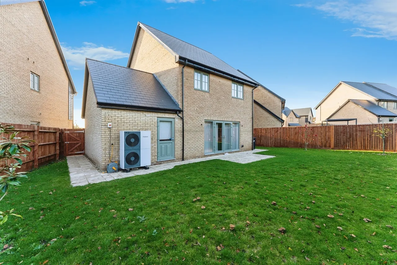 Walnut Drive, Ely, CB6, photo 17