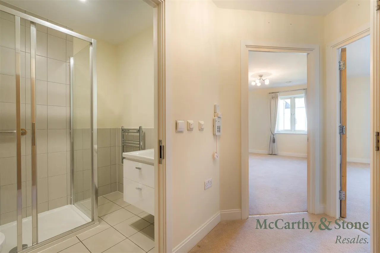 Hospital Road, Moreton-In-Marsh, GL56, photo 9
