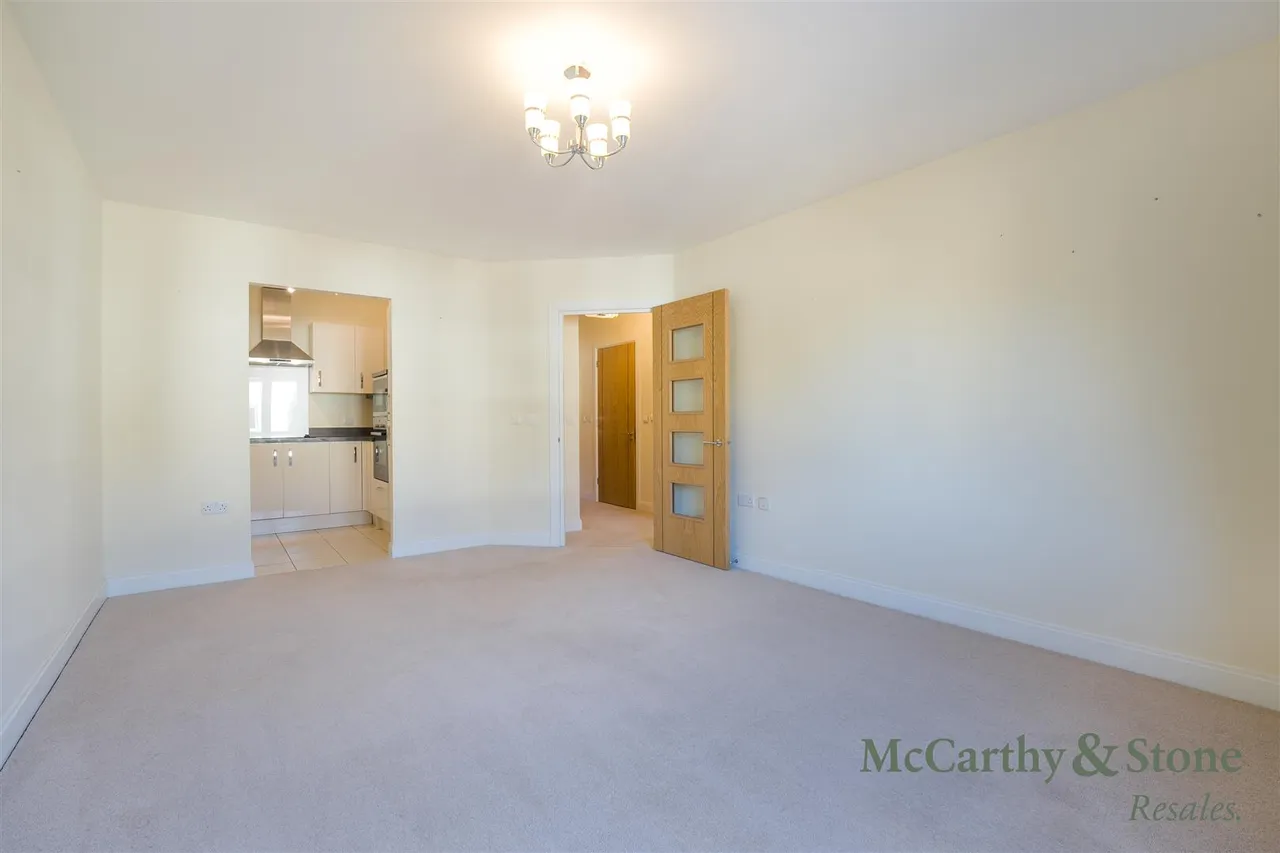 Hospital Road, Moreton-In-Marsh, GL56, photo 5