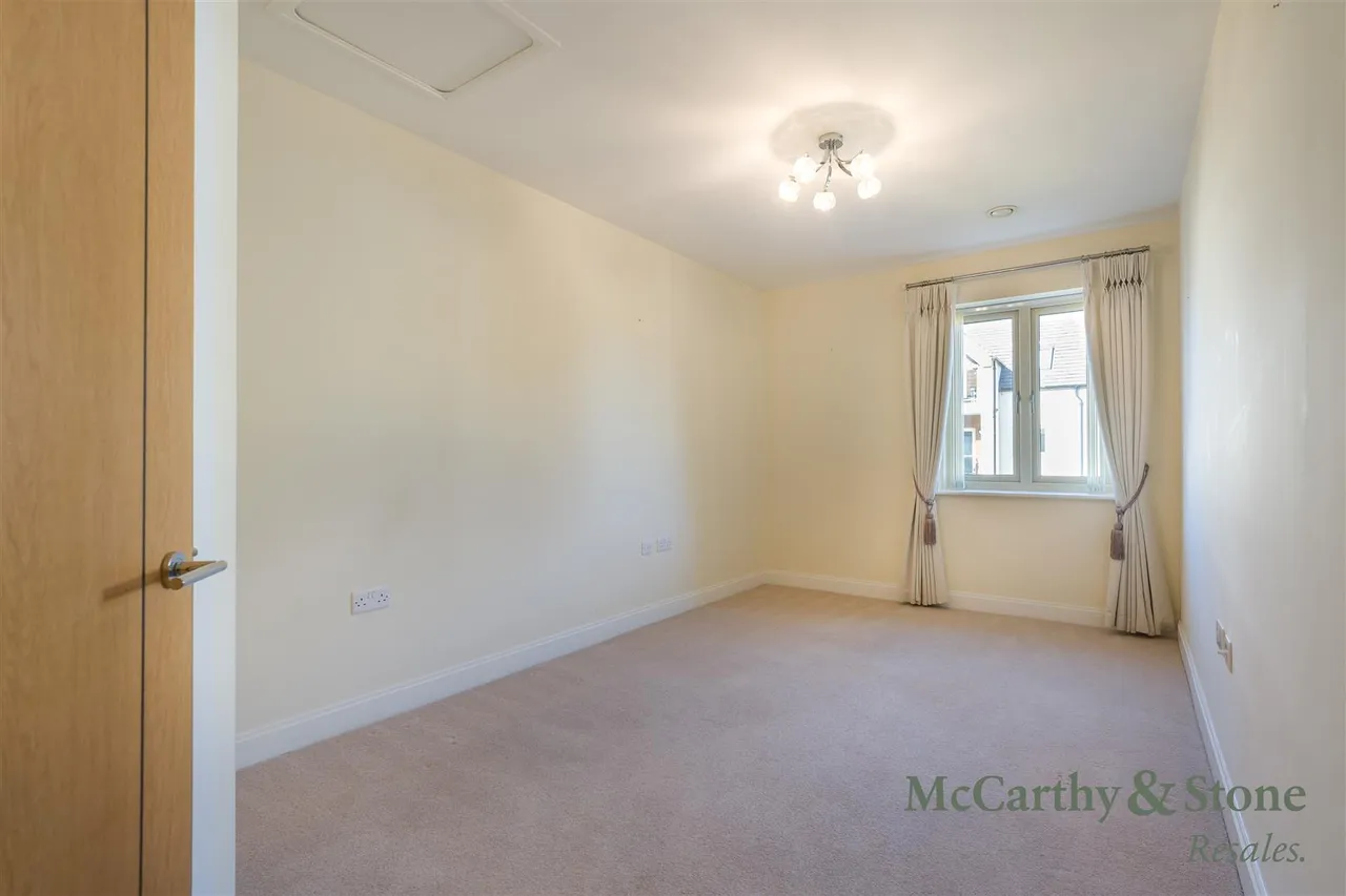 Hospital Road, Moreton-In-Marsh, GL56, photo 10