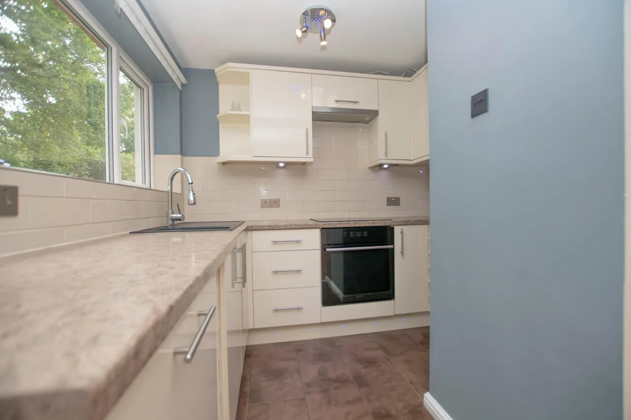 West End Road, Southampton, SO18 6RW, photo 6