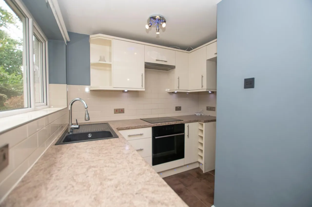 West End Road, Southampton, SO18 6RW, photo 5
