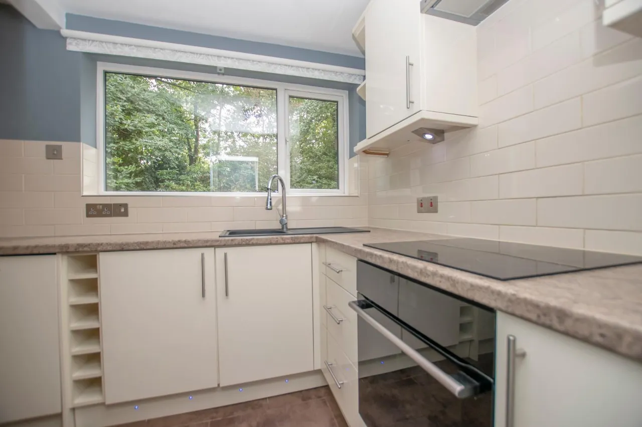 West End Road, Southampton, SO18 6RW, photo 4