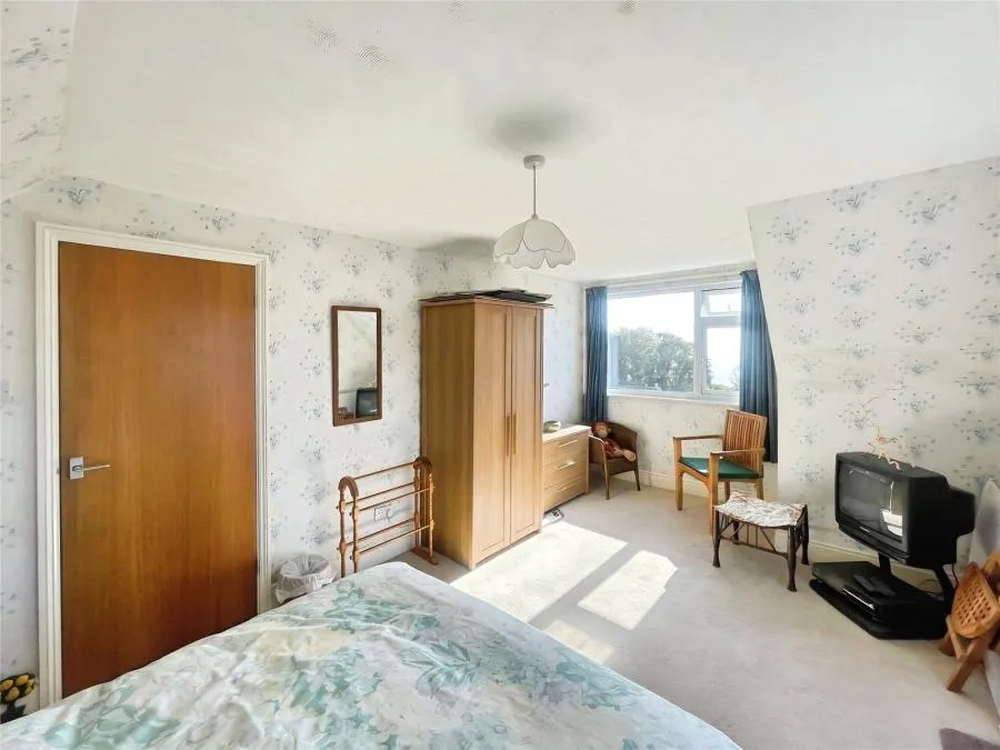 Twining Road, St. Lawrence, PO38, photo 8