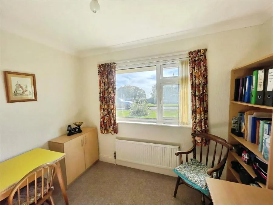 Twining Road, St. Lawrence, PO38, photo 11