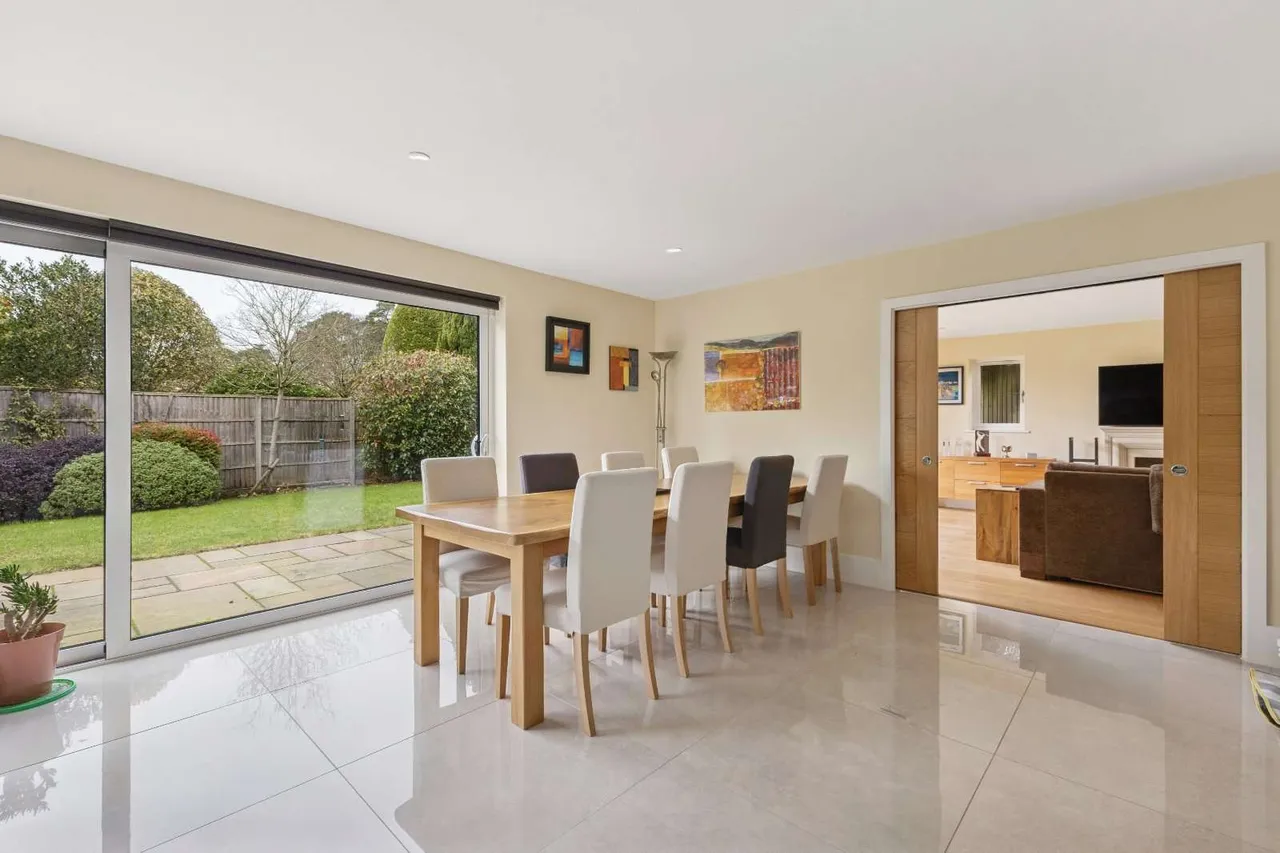 Portsmouth Road, Hindhead, Hampshire, GU26 6FQ, photo 5