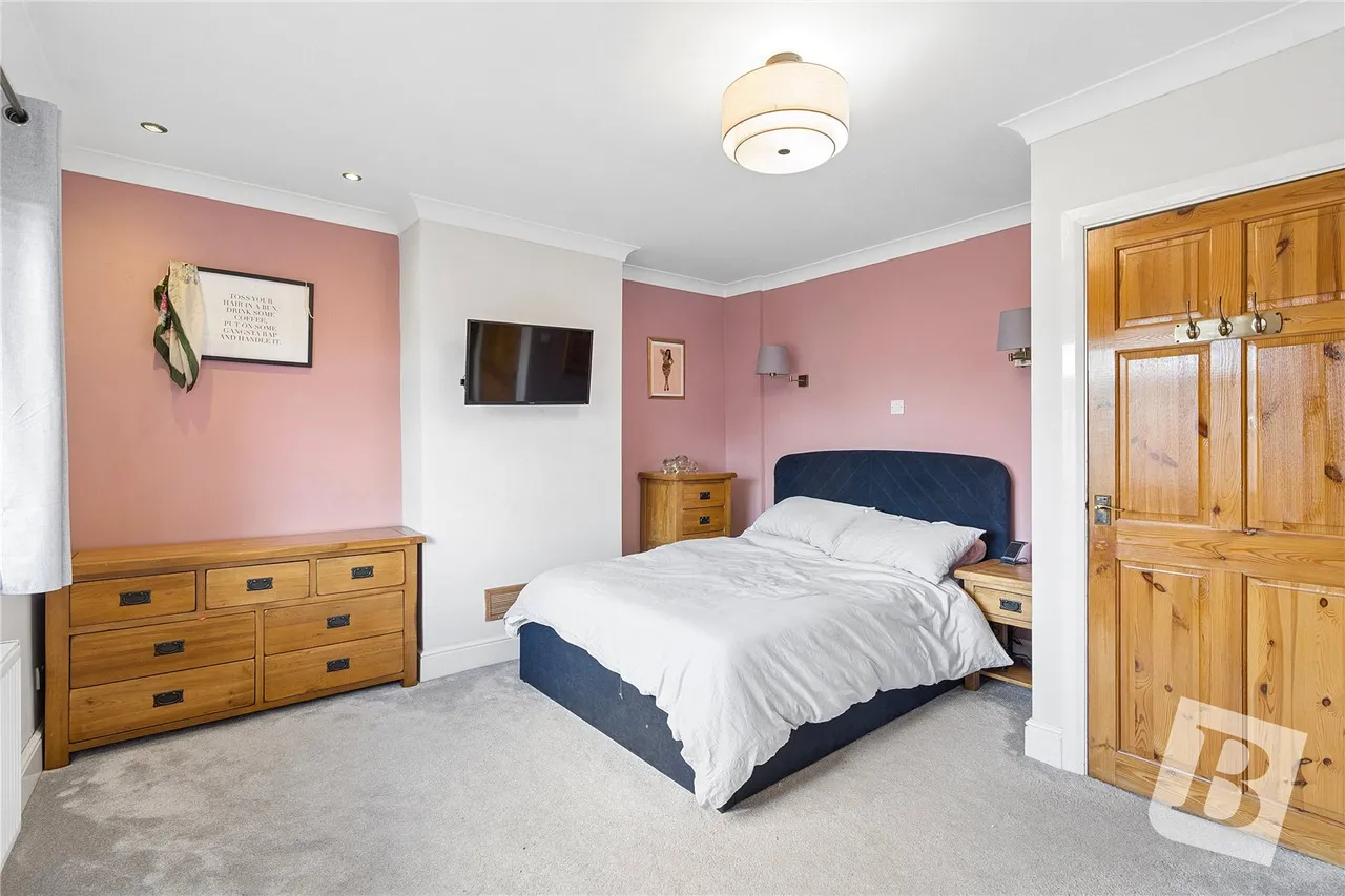 2 bed house for sale — Abbs Cross Lane, Hornchurch, RM12
