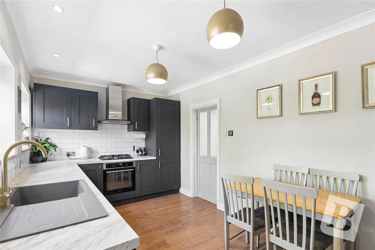 Abbs Cross Lane, Hornchurch, RM12, photo 8