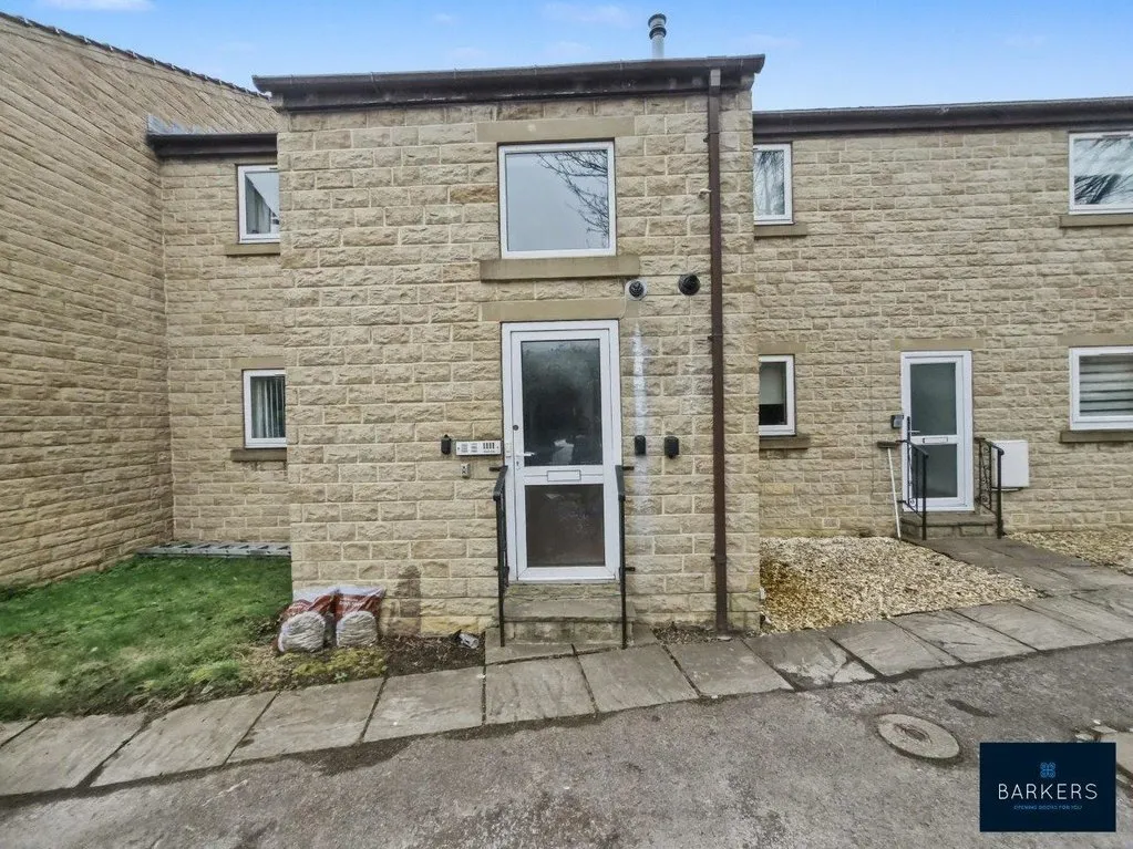 High Street, Heckmondwike WF16 0AL, photo 11