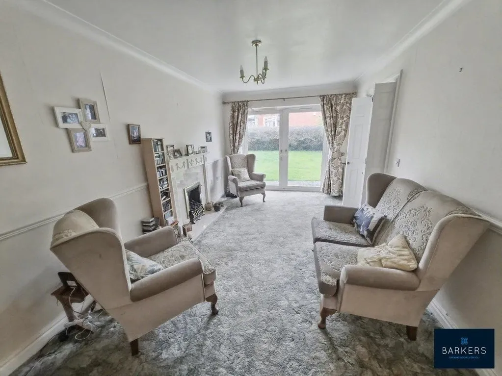 High Street, Heckmondwike WF16 0AL, photo 8