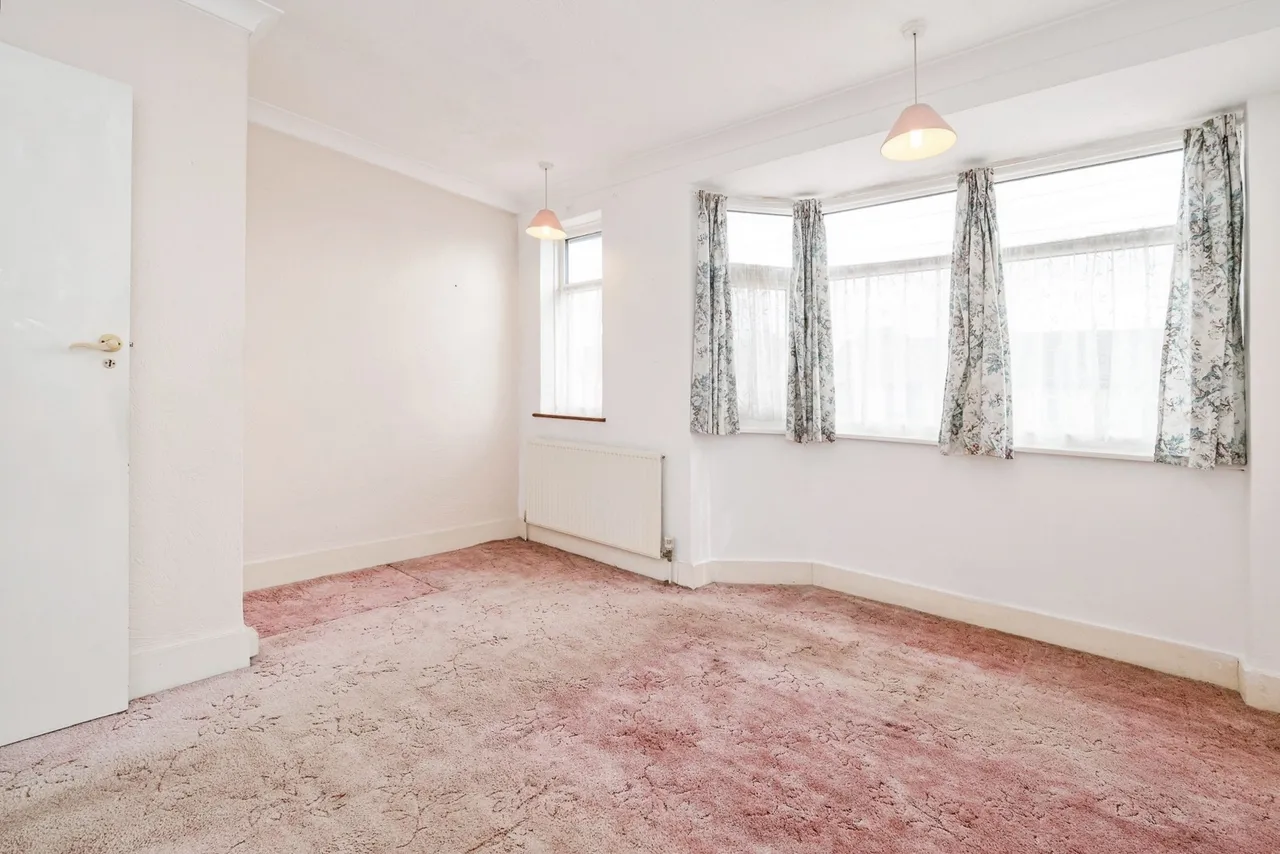 Mayswood Gardens, Dagenham, RM10, photo 3