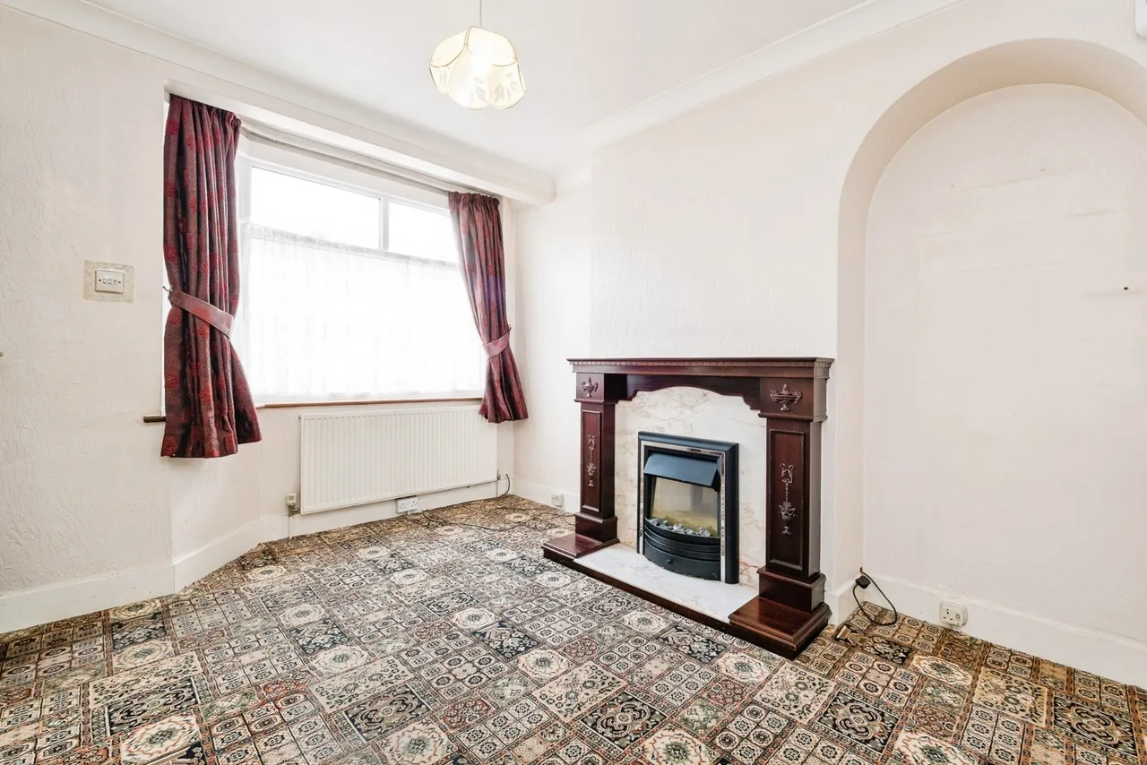 Mayswood Gardens, Dagenham, RM10, photo 8