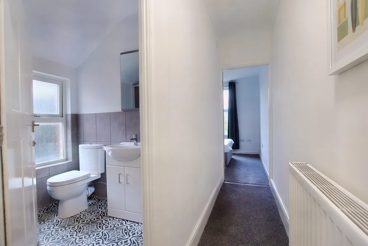 Room 1, 155, Tredworth Road, Gloucester, GL1 4QZ, photo 7