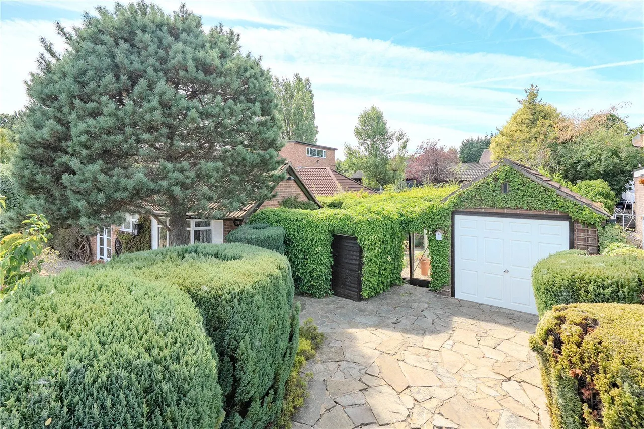 Rockwood Crescent, Calverley, LS28, photo 10