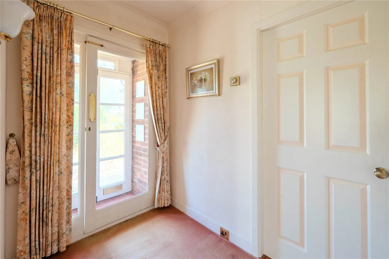Rockwood Crescent, Calverley, LS28, photo 11