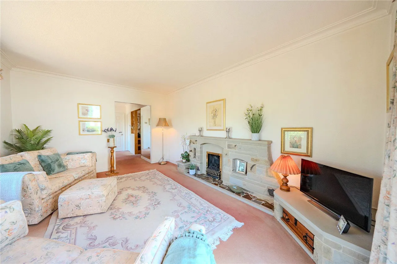 Rockwood Crescent, Calverley, LS28, photo 14