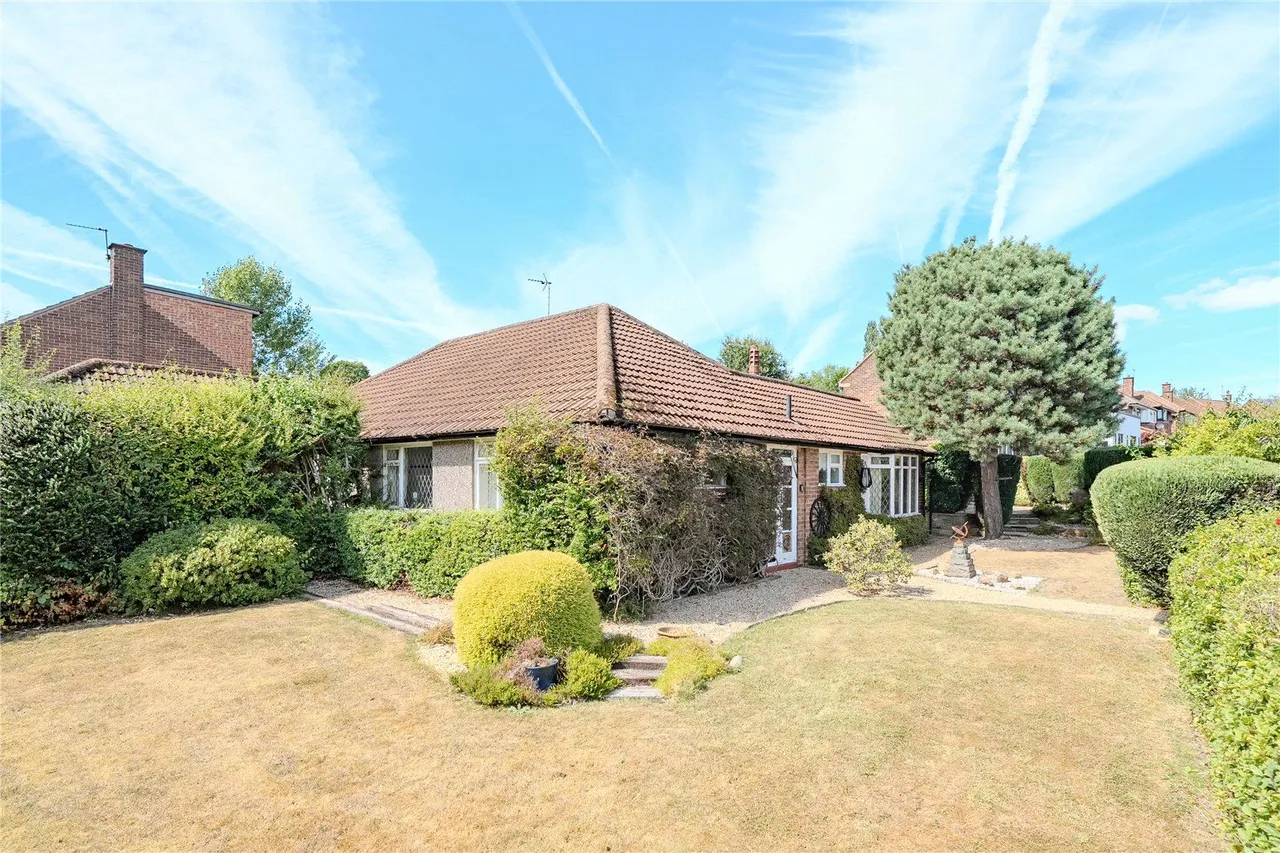 Rockwood Crescent, Calverley, LS28, photo 8
