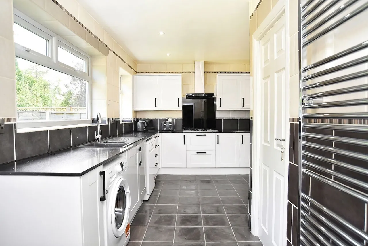 Wayside Crescent, Harrogate, HG2, photo 6