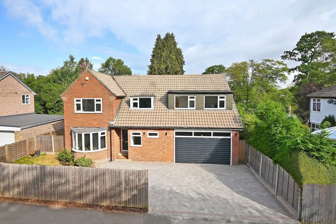 4 bed house to rent, Wayside Crescent, Harrogate, HG2
