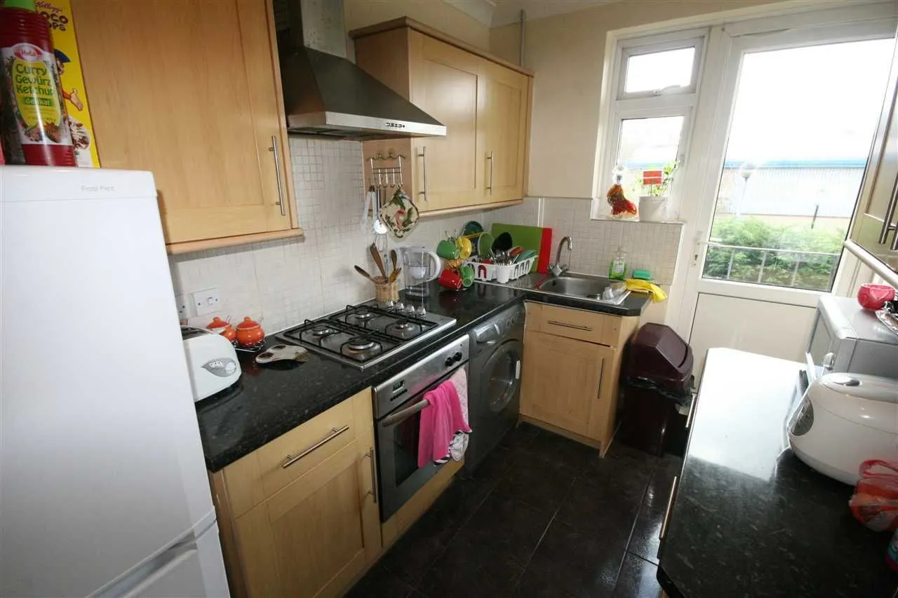 Manor Court, Bonnersfield Lane, Harrow, photo 4