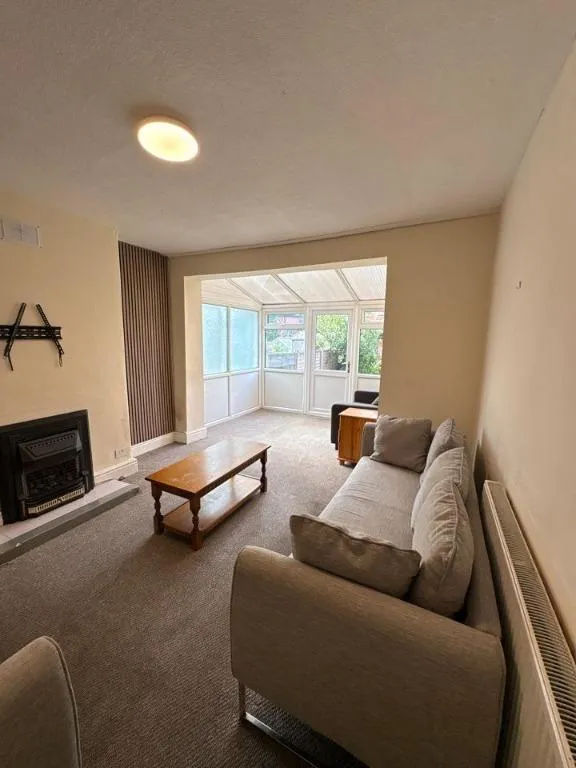 Mauldeth Road, Withington, M14, photo 5