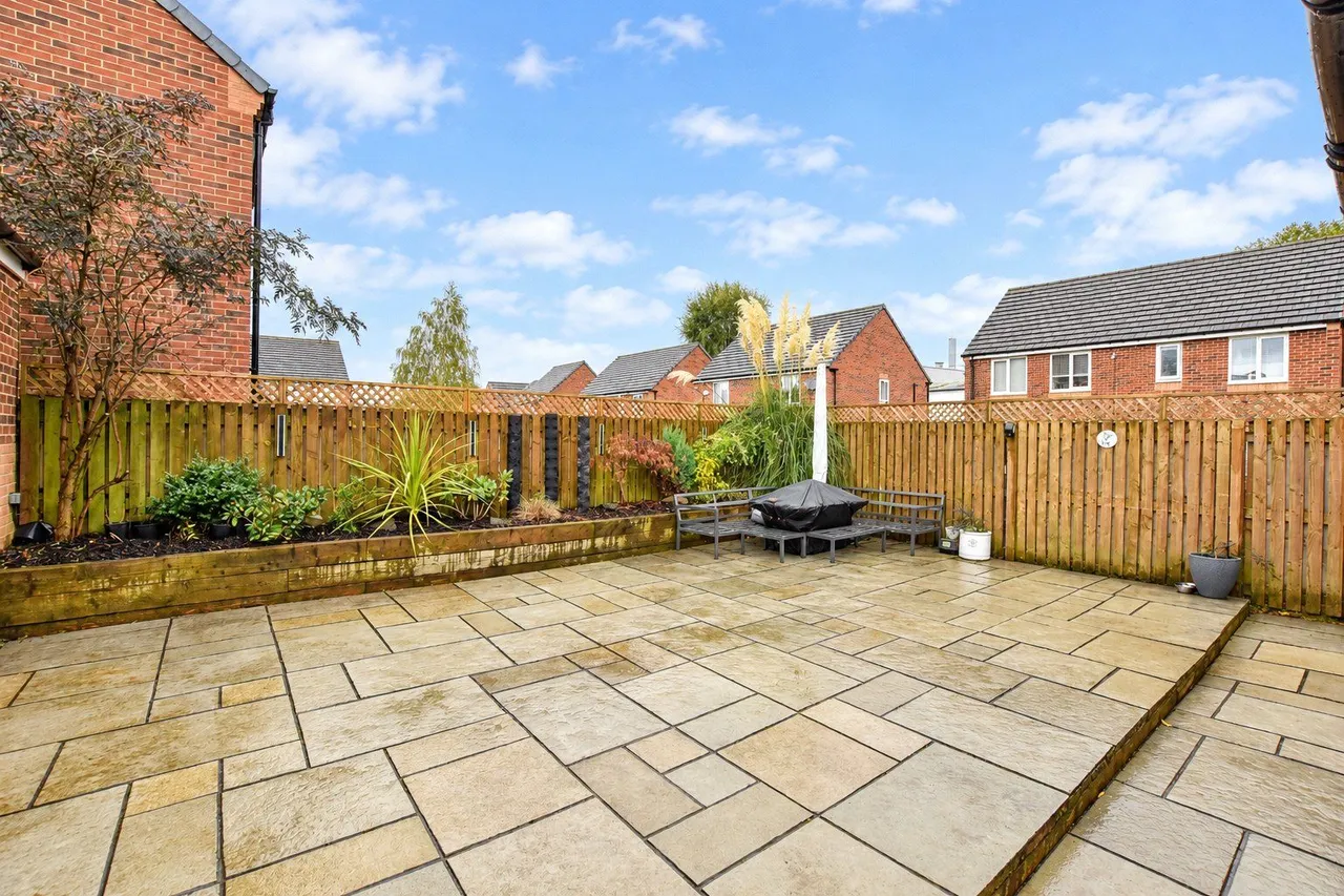Beaconsfield Road, Balderstone, OL11, photo 14