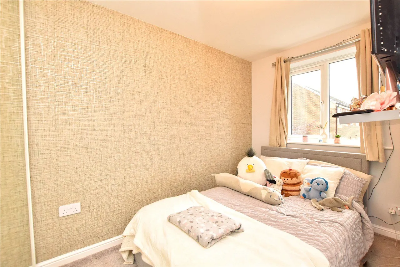 Beaconsfield Road, Balderstone, OL11, photo 9
