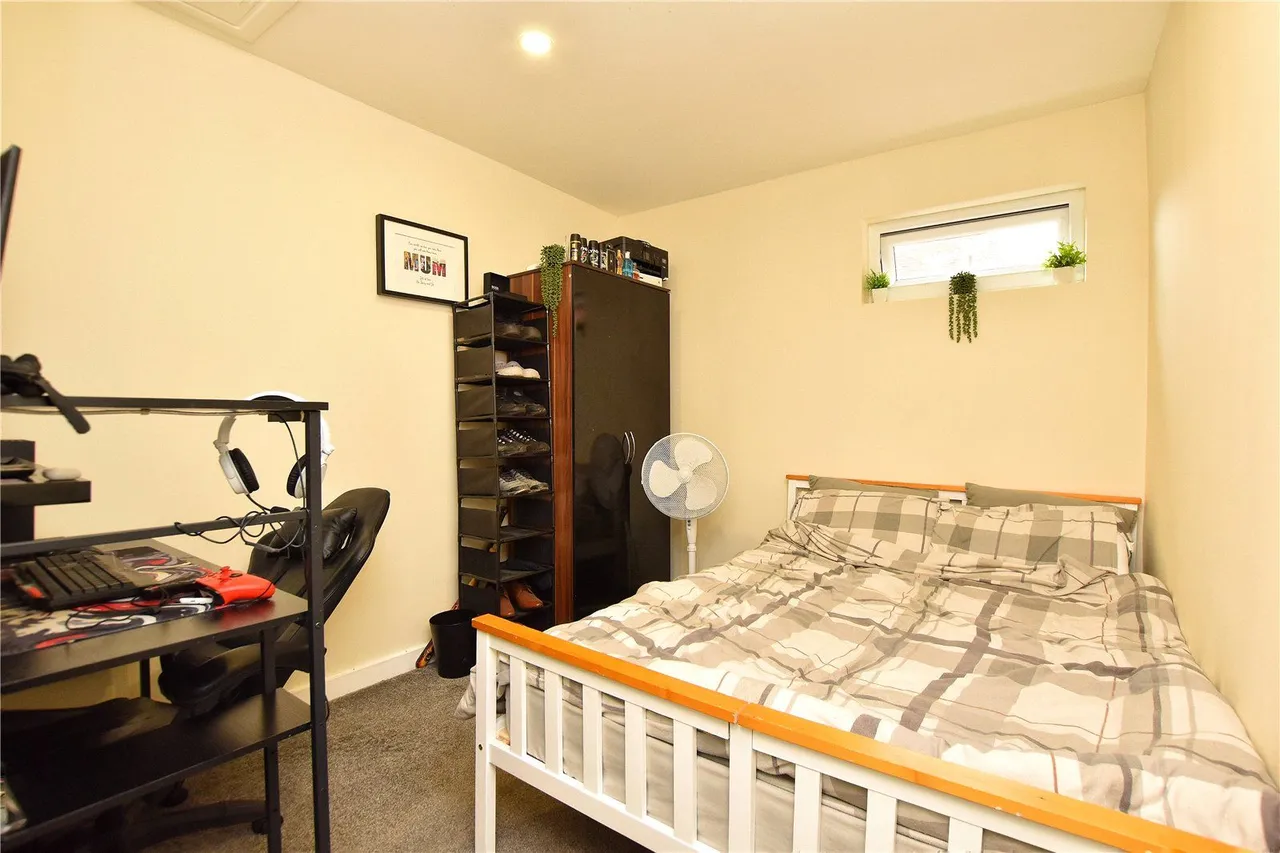 Beaconsfield Road, Balderstone, OL11, photo 12